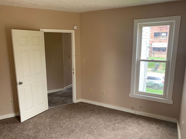 Building Photo - 0932 Swann St