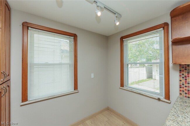 Building Photo - 4441 Baintree Rd