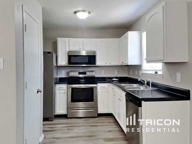 Building Photo - 2803 Redland Ln