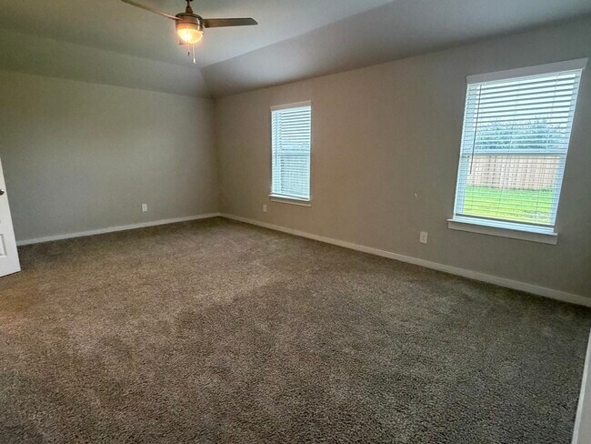 Building Photo - 29422 Pikes Peak Dr