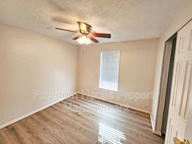 Building Photo - 1230 Windy Ln