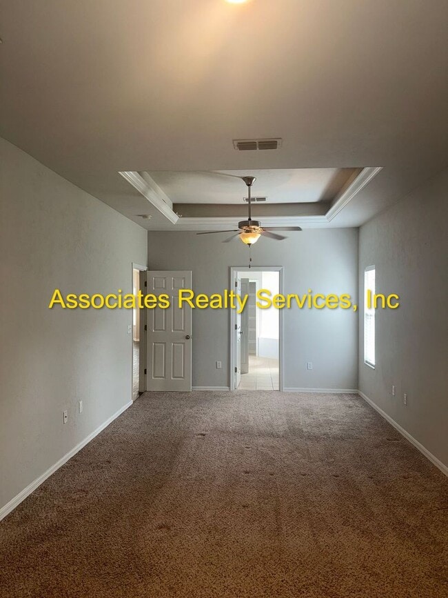 Building Photo - Spacious 4-Bedroom Home with Office in Portofino!  LOOK!