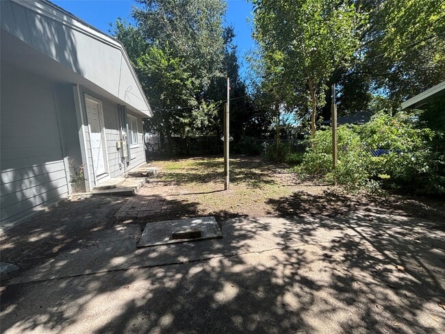Building Photo - 1203 9th Ave N