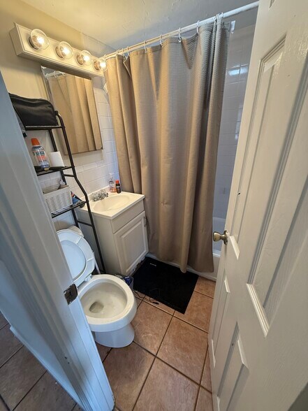 Building Photo - 34 Pratt St