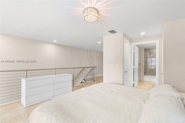 Building Photo - 1050 Brickell Ave