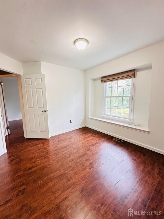 Building Photo - 222 Long Meadow Rd