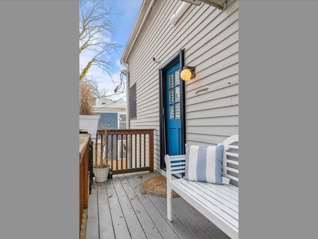 Building Photo - 20-24 Perry St