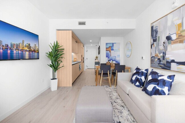 Building Photo - 225 N Miami Ave