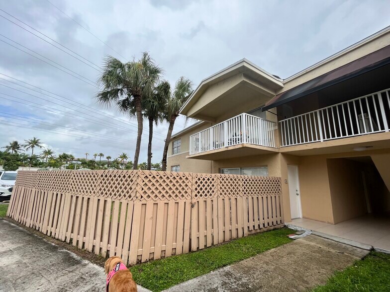 Building Photo - 4594 NW 79th Ave