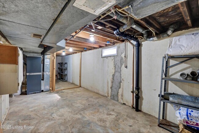 Building Photo - 7405 Ridan Way