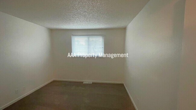 Building Photo - Concord The Crossings Beautiful 3 bedroom 2.5 bath, remodeled kitchen, 2 car garage