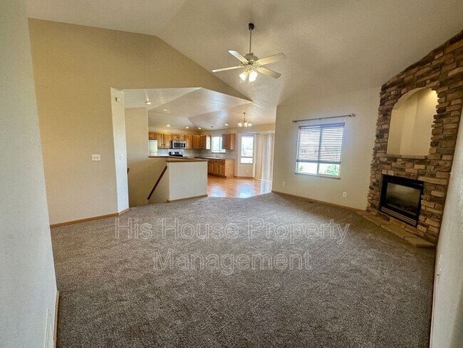 Building Photo - 208 Whitney Bay
