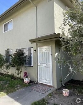 Building Photo - 2113 Lemontree Way