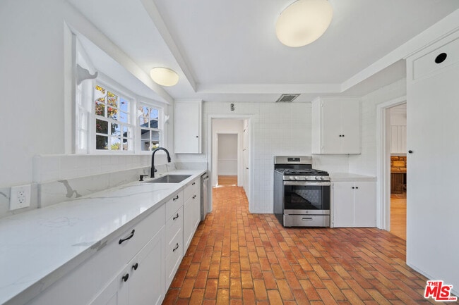 Building Photo - 109 Homewood Rd
