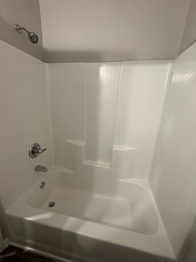 Building Photo - Updated 3/2 Duplex in the Heart of Waco