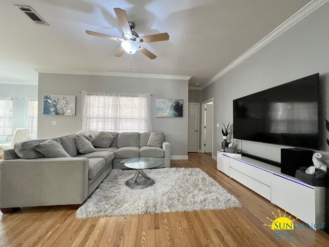 Building Photo - Beautiful 4 Bedroom Home in Niceville!