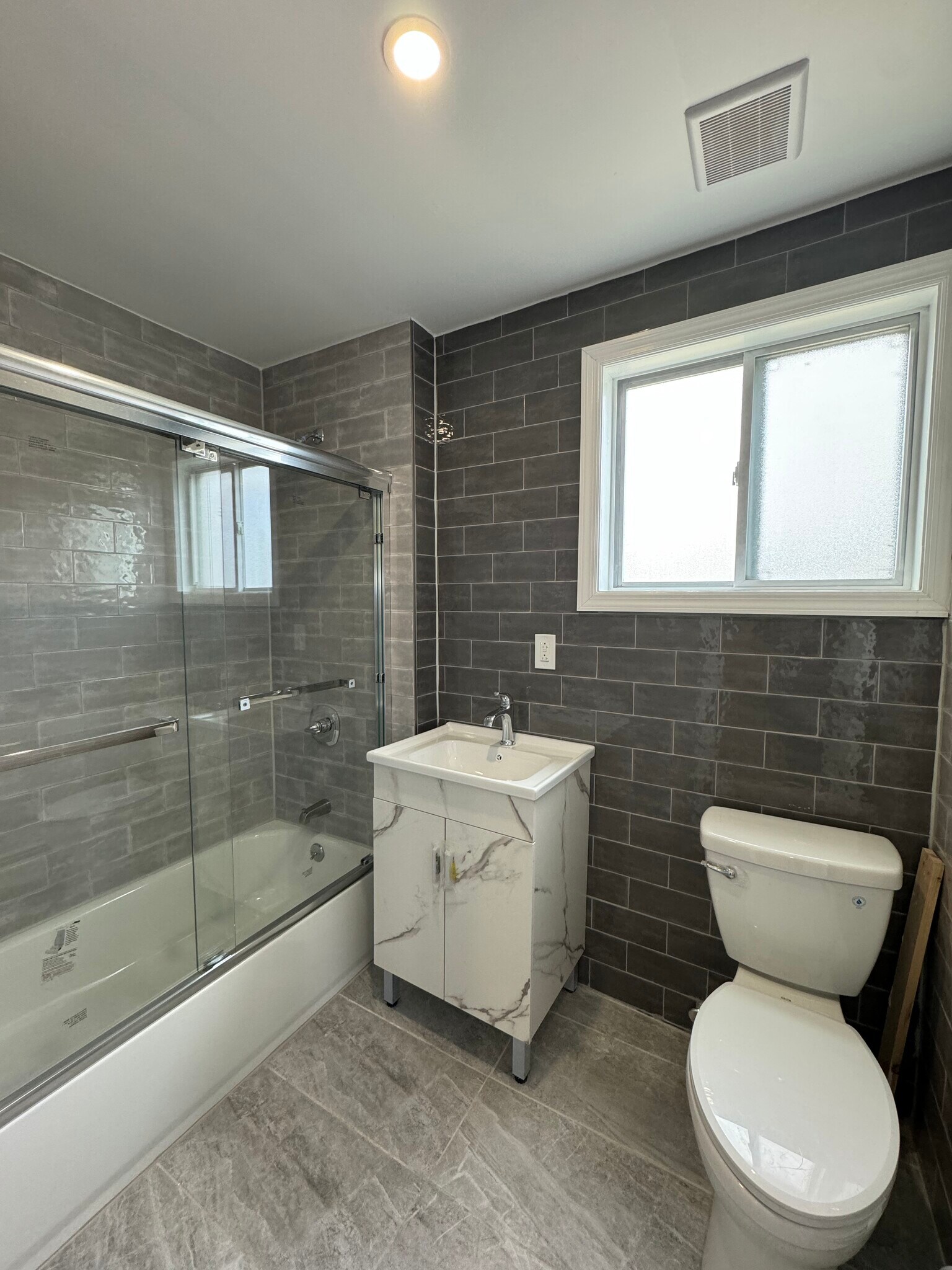 Building Photo - 203 N 8th St