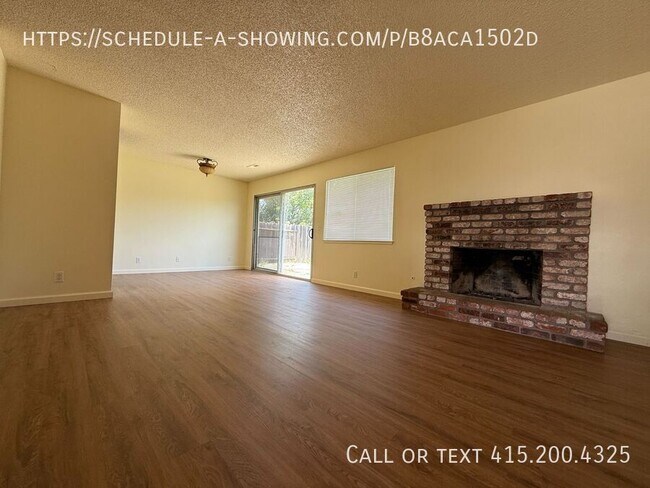 Building Photo - 938 Estrada Ct