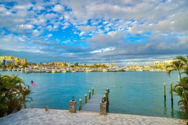 Building Photo - 116 Devon Dr