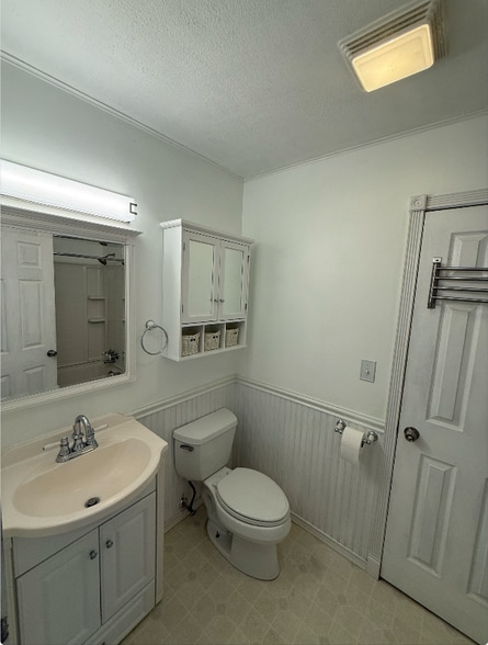 Building Photo - 4305 Old Castle Cir