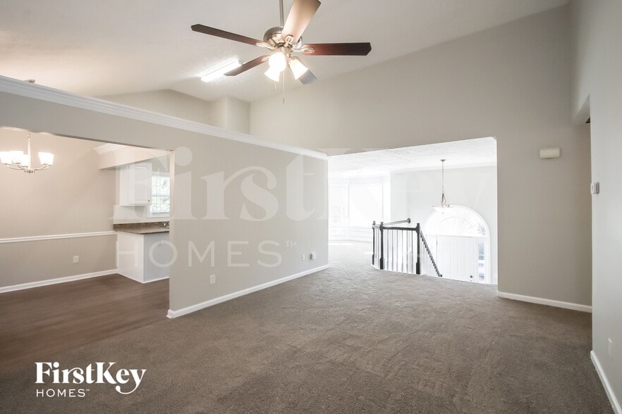 Building Photo - 229 Springbrook Ct