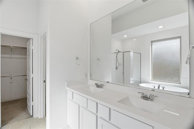 Building Photo - 3910 Rochelle Ln