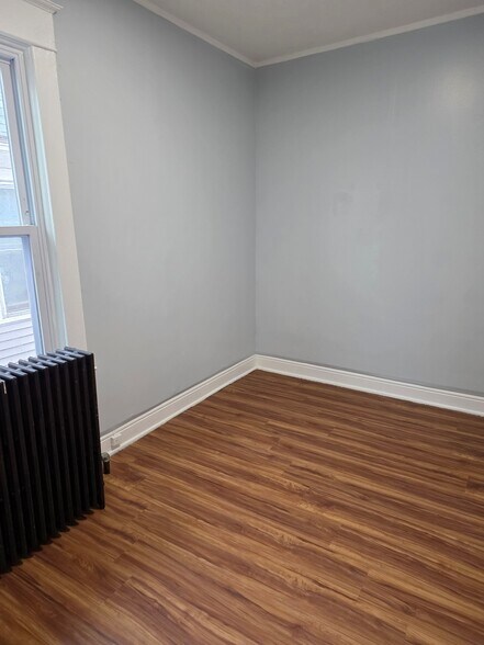 Building Photo - 563 Humboldt Pkwy