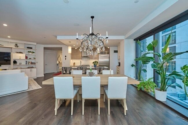 Building Photo - 16 W Broadway