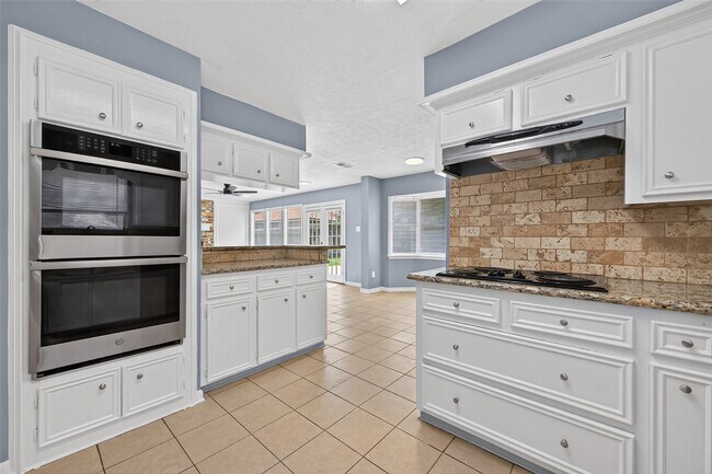 Building Photo - 6715 Greenvale Ln