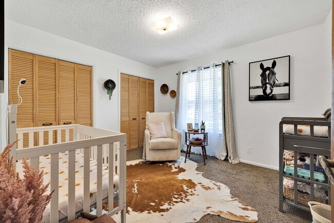 Building Photo - Discover Old World Charm in Northern Hills!