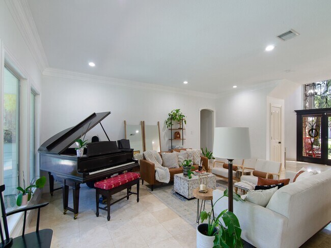 Building Photo - 25 Cokeberry St