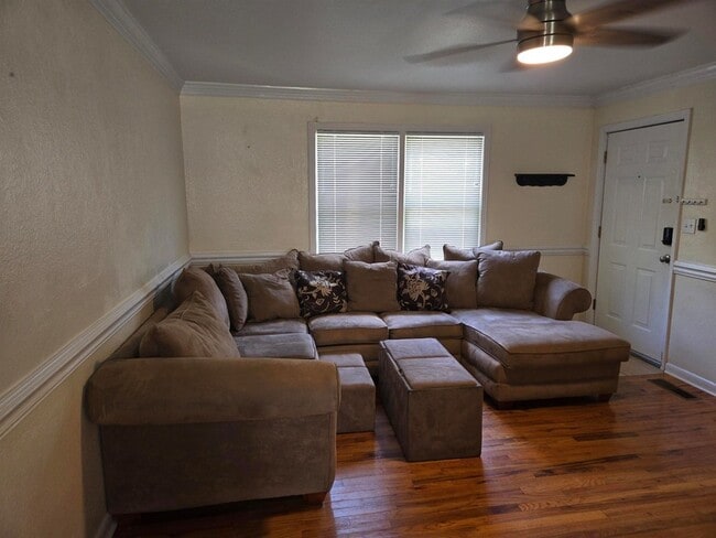 Building Photo - 1809 Tyndall Dr