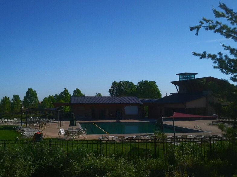 Building Photo - 12989 Ventana St