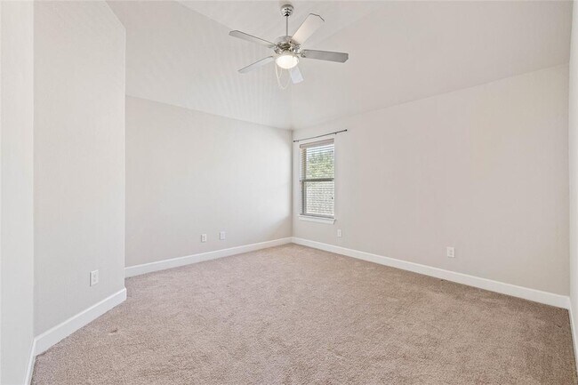 Building Photo - 3008 Paseo de Charros