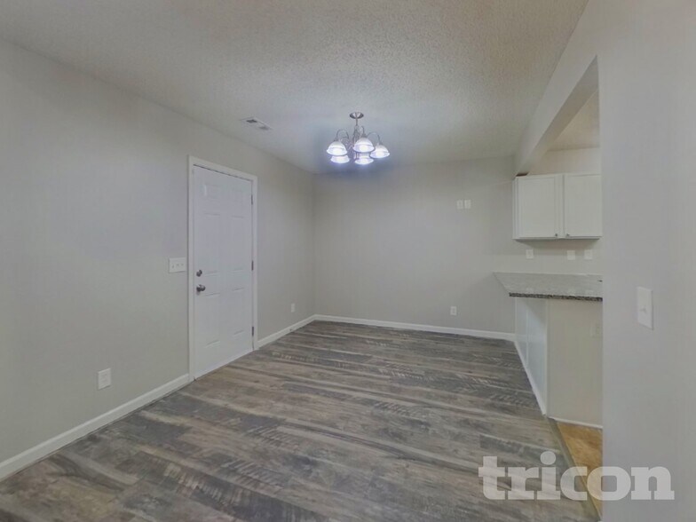 Building Photo - 3337 Braden Dr