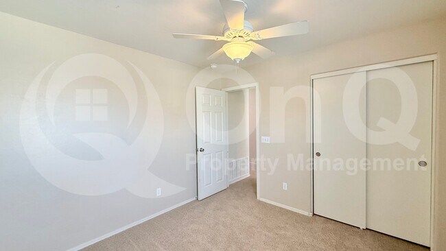 Building Photo - 21182 E Stonecrest Dr