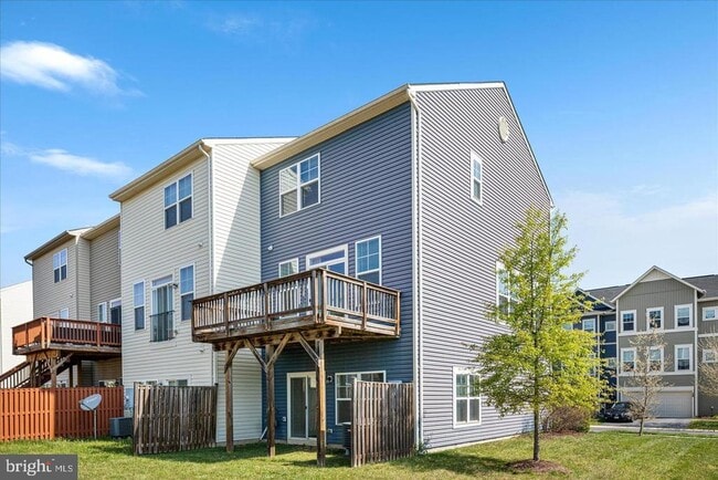 Building Photo - 109 Splendor Gdn Wy