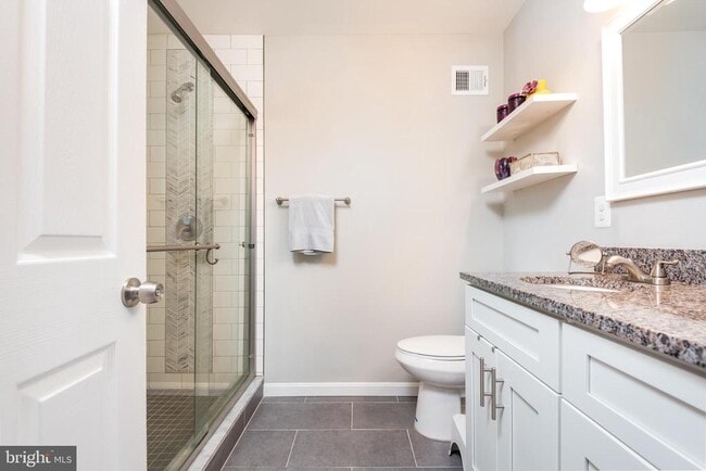 Building Photo - 8601 Cromwell Dr