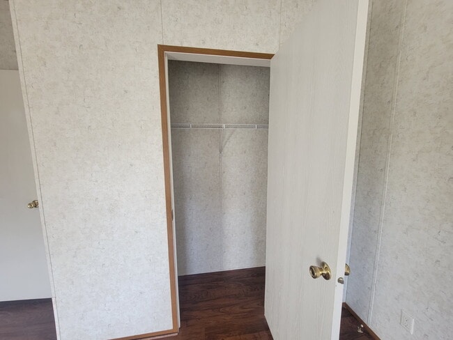 Building Photo - 4541 Deer Run Rd