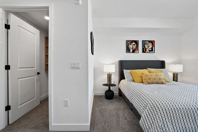 Building Photo - Unit Type: E1 | 1 Bed | 1 Bath
