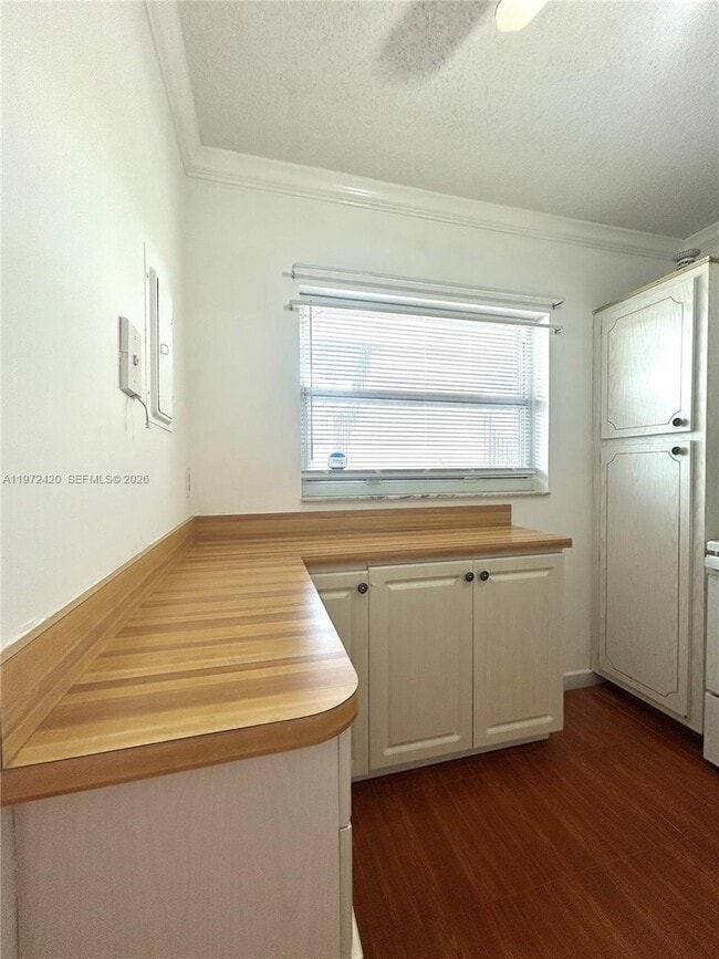 Building Photo - 6005 Del Lago Cir