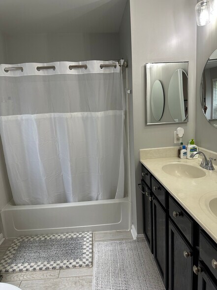 Building Photo - 2155 Scotts Crossing Ct