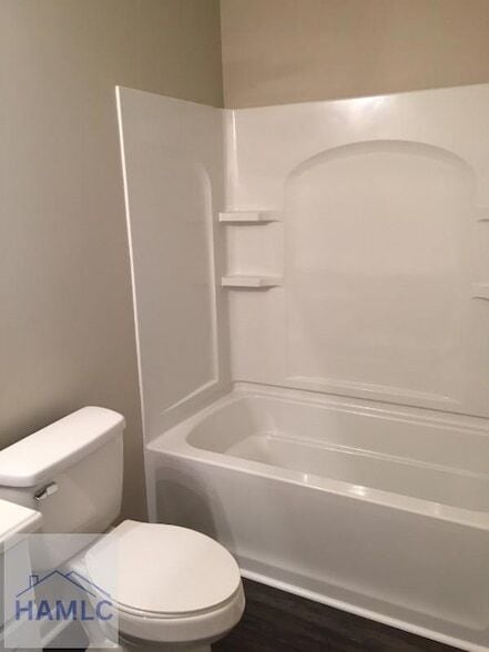 Building Photo - 380 Howard Rd