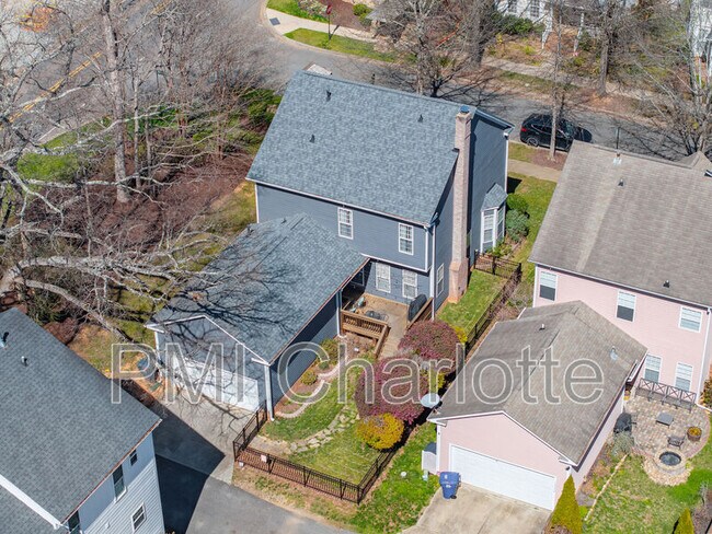 Building Photo - 14040 Alley Son St