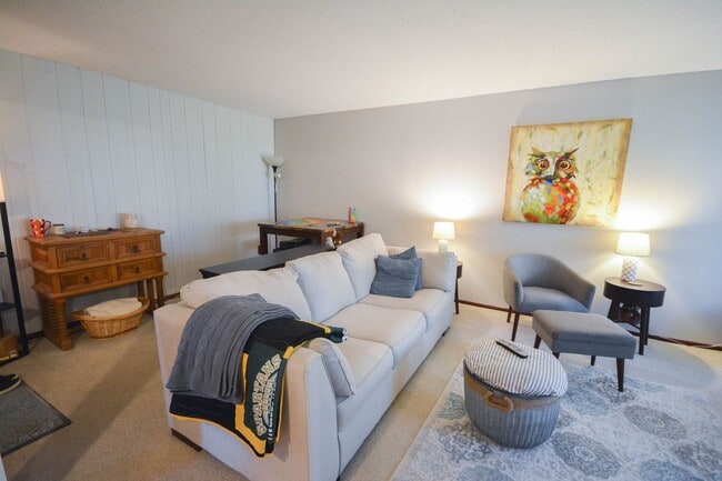 Building Photo - Enjoy the amazing Valhalla amenities witho...