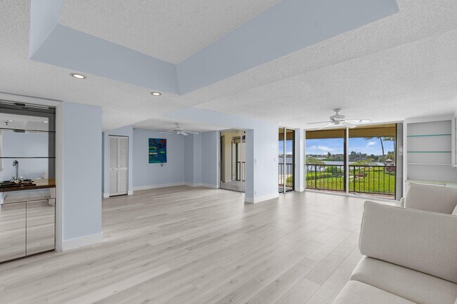 Building Photo - 7020 Half Moon Cir