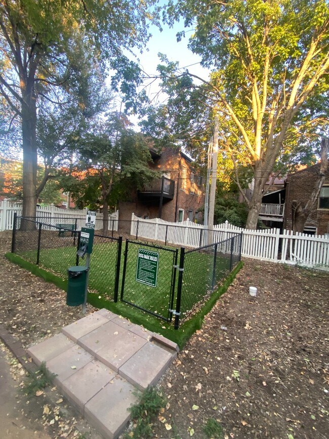 Building Photo - 921AR Geyer