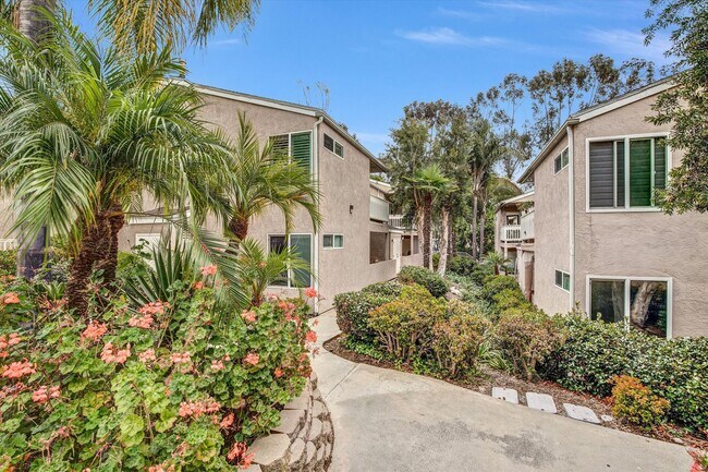 Building Photo - Cozy 1 Bed, 1 Bath Condo in Mira Mesa w/ Off-Street Parking!