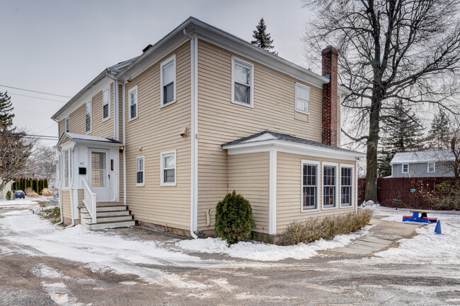 Building Photo - 45-47-47 Middletown Ave