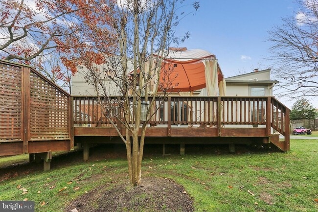 Building Photo - 9801 Clydesdale St